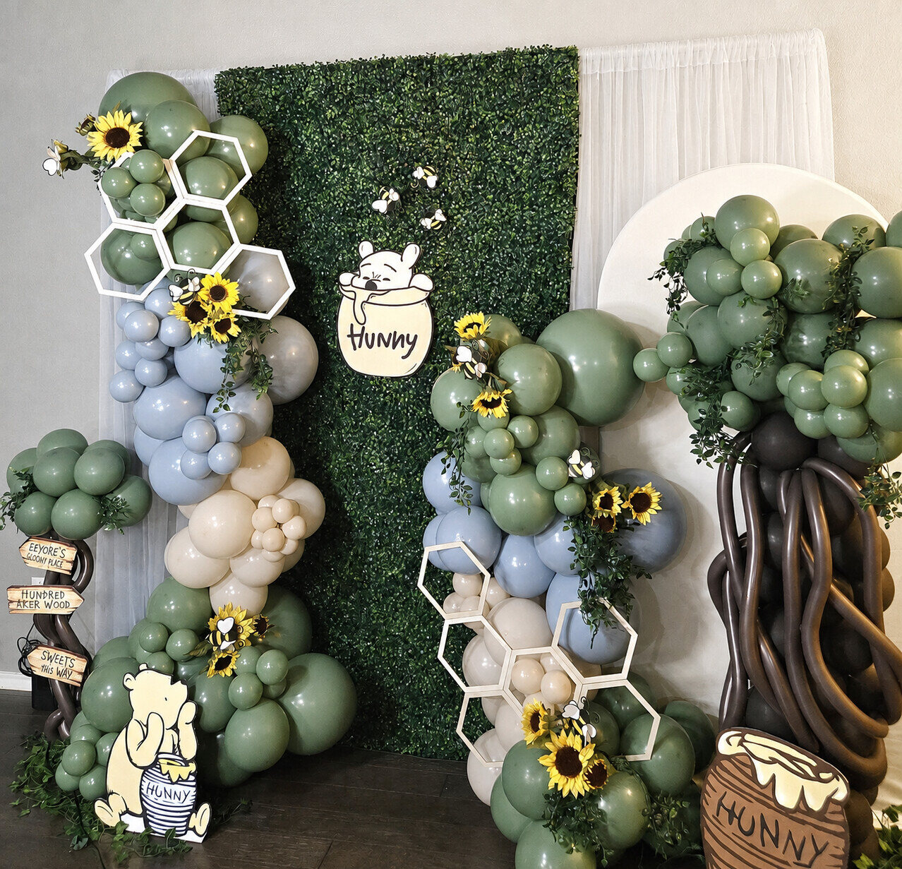 Playful Winnie-the-Pooh-inspired balloon installation